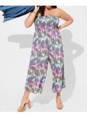 Torrid Palm Wide leg Jumpsuit Romper Sz 1 Vacation Resortwear Cruise Festival